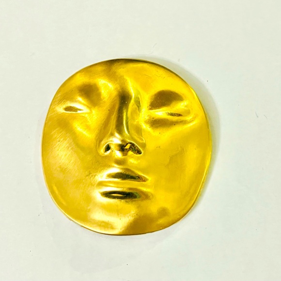 Vintage gold tone face belt buckle - Picture 1 of 3